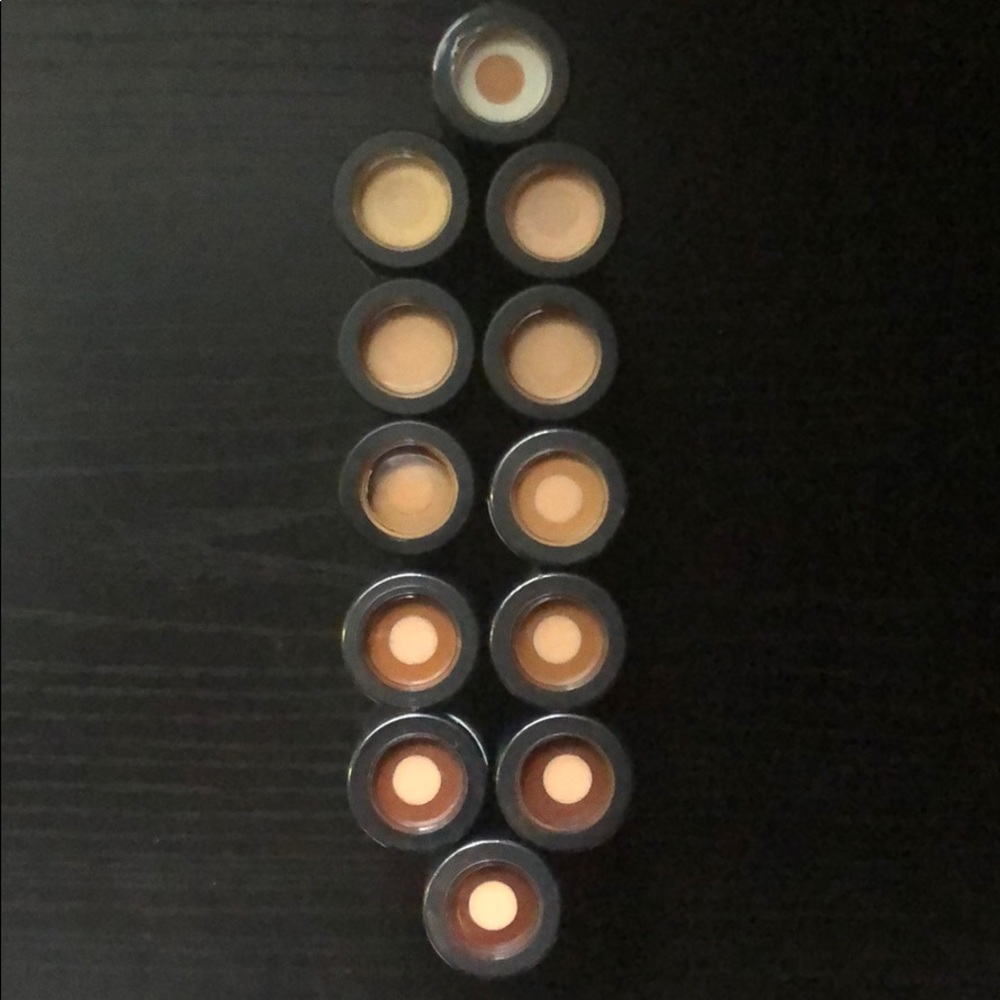 Set of 12 foundation sticks ModelsOwn brand